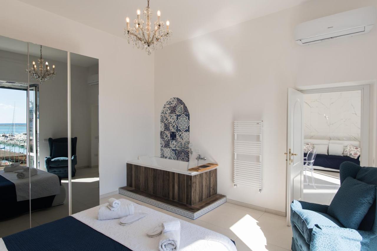 Relais Mareluna - Luxury Apartments Salerno Exterior photo