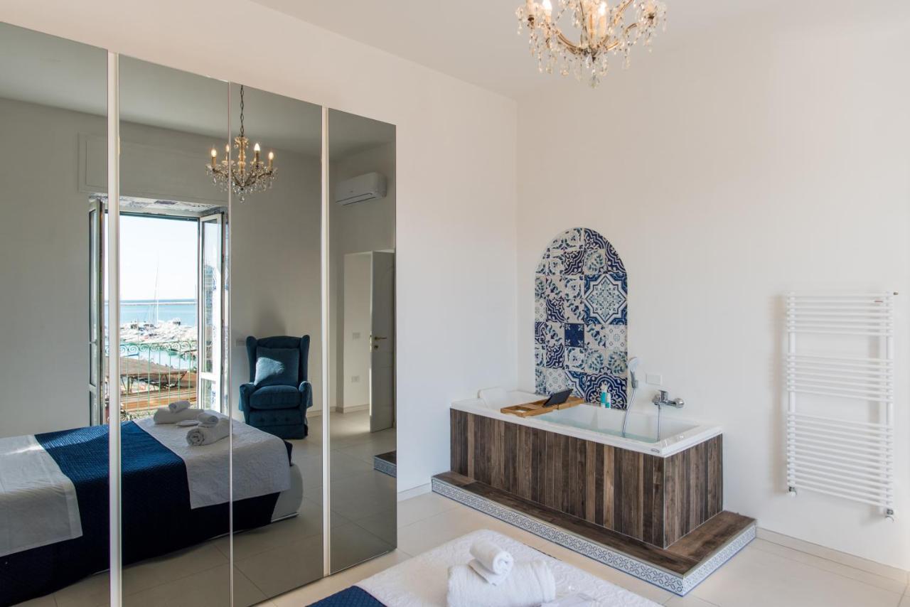 Relais Mareluna - Luxury Apartments Salerno Exterior photo